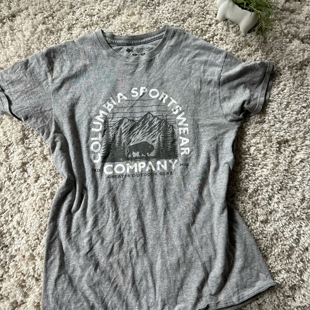 Columbia Sportswear Company grey casual outdoor nature backpacking hike …